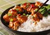 Pui cu orez și legume – o rețetă asiatică simplă și gustoasă