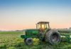 6 moduri în care schimbul de ulei la timp îți menține tractorul în formă